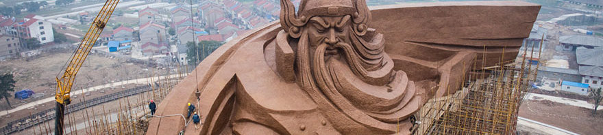 Giant Guan Yu being constructed